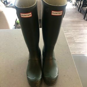 Hunter green rain boots tall